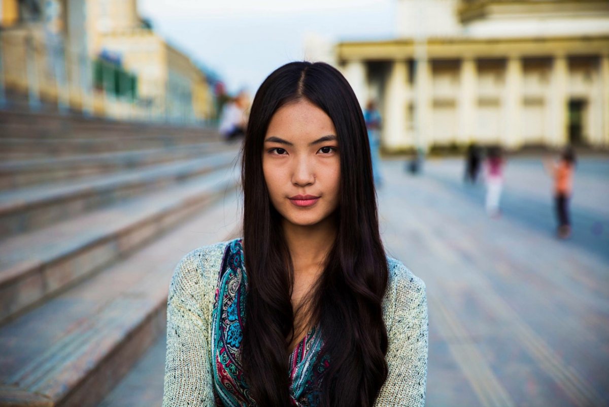 Noroc photographed this woman in Ulaanbaatar, Mongolia. 