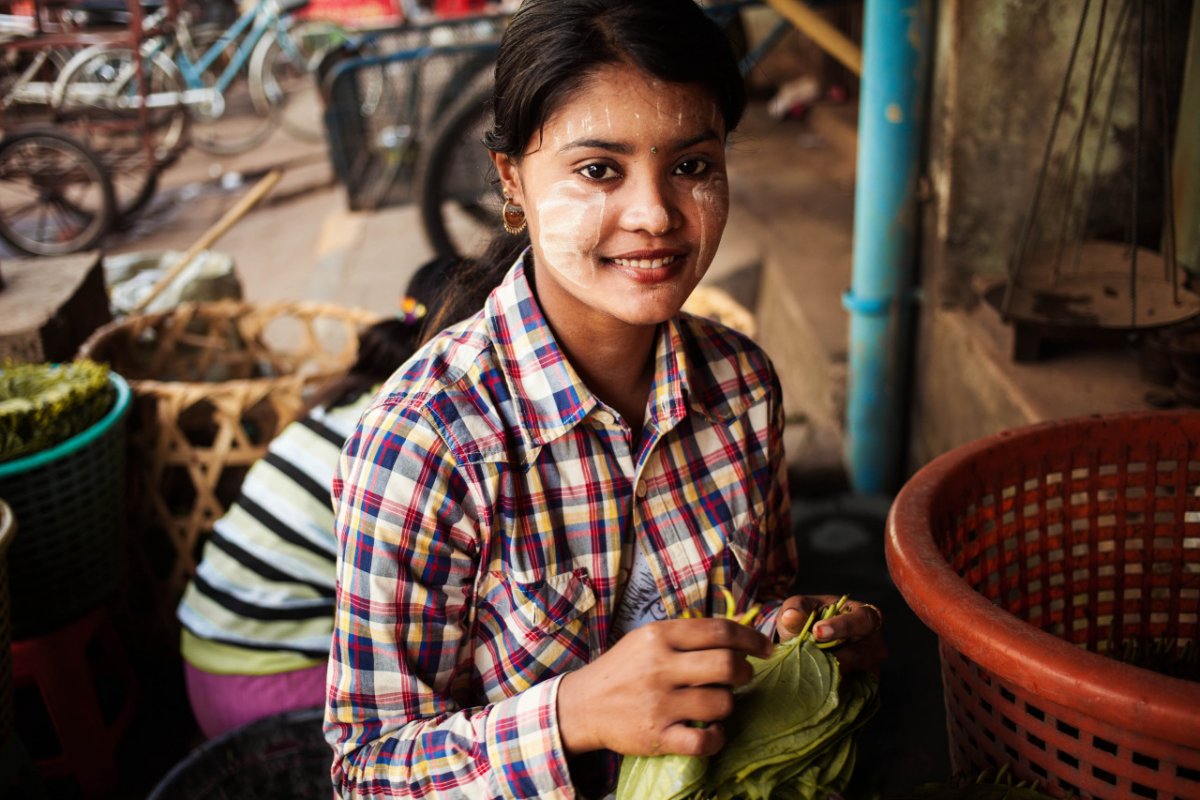 This Photographer Spent 3 Years Taking Pictures Of Women To See How Beauty Is Defined Around The World!