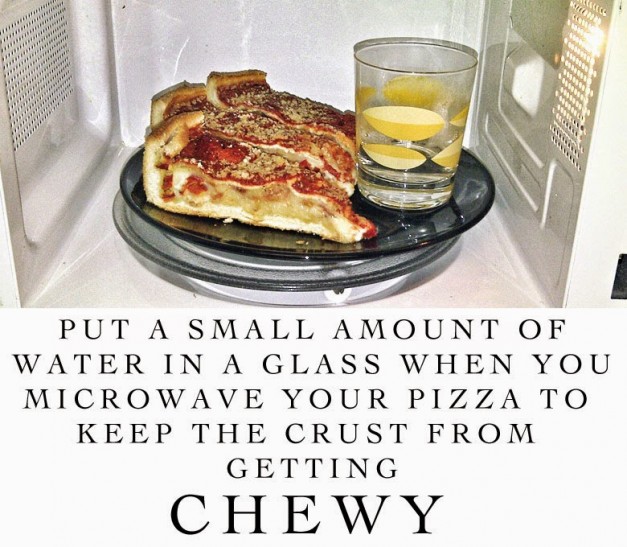 pizza-chewy-water-hack-microwave