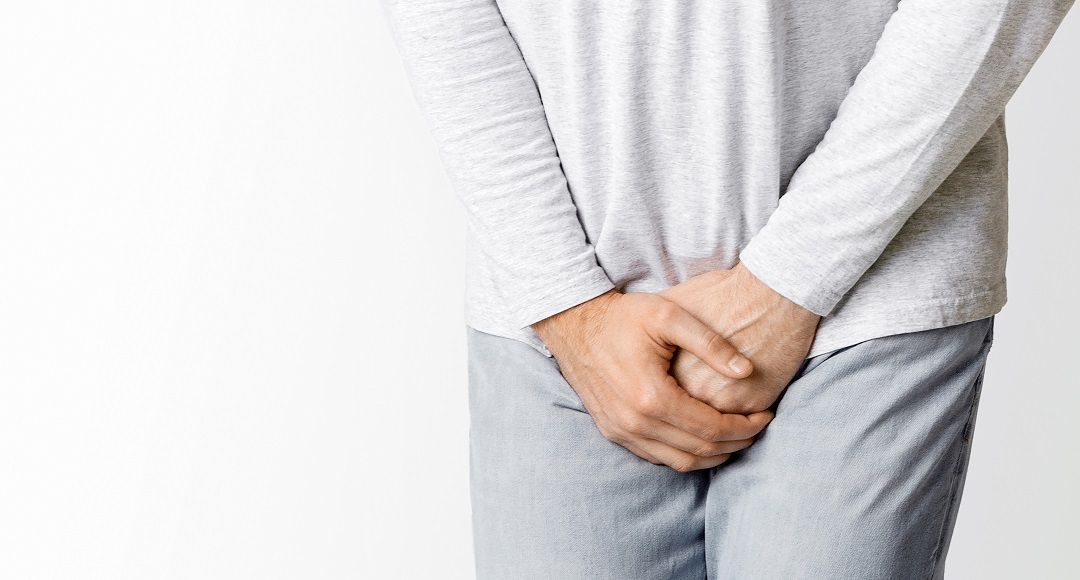 Testicular cancer explained: early symptoms, common causes, risk factors, and modern treatment options for better outcomes.