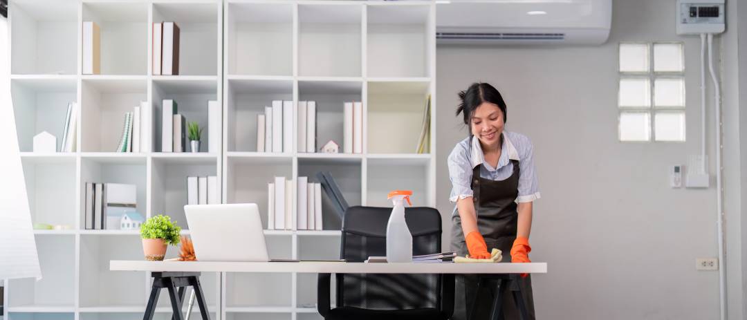 Commercial Cleaner