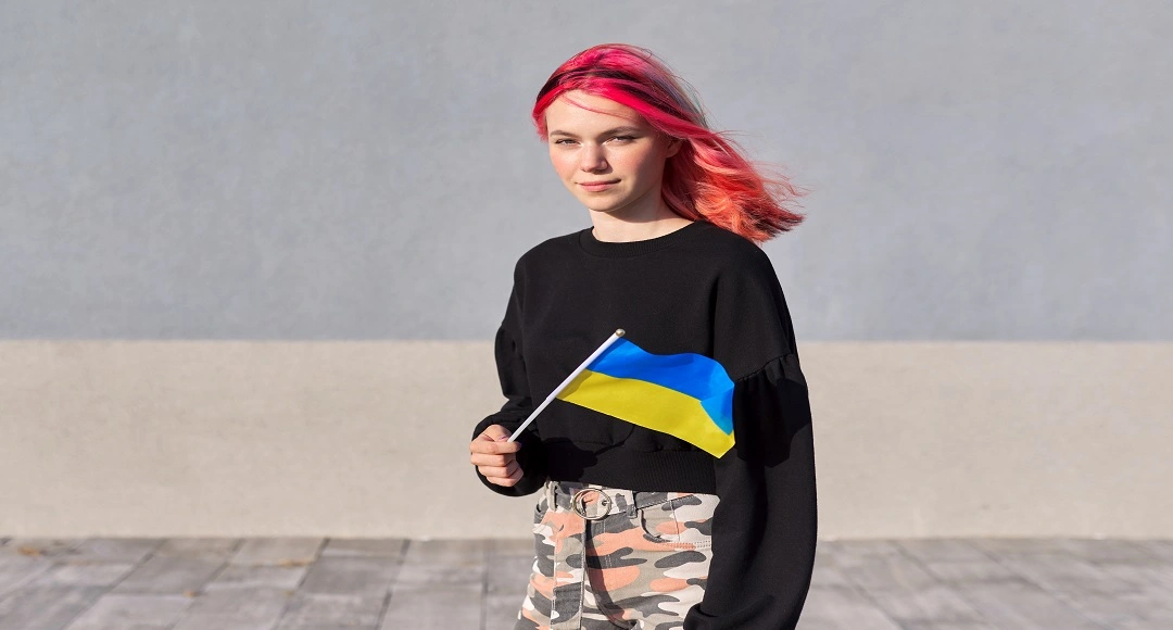 Mila Volovich: The Ukrainian Born Artist Redefining Digital Creative