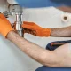 How Hiring Local Plumbers Solves Emergency Plumbing Issues