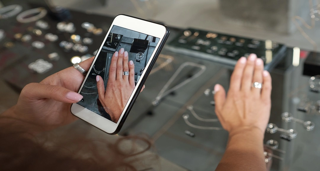 How Social Media Influences Engagement Ring Trends