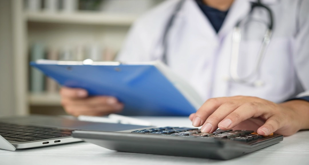 In-House vs. Outsourced Billing: What Orthopedic Clinics Need to Know?