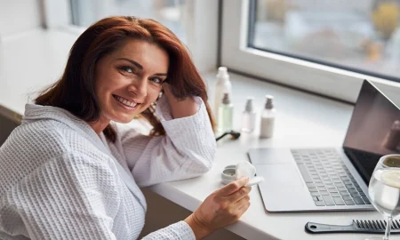 In-Clinic vs Online Hair Consultations: Which Is Better?