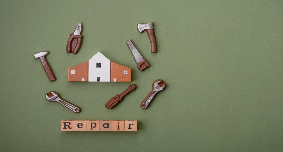 Why July Is the Best Time to Repair Small Exterior Problems Before They Become Holiday Headaches