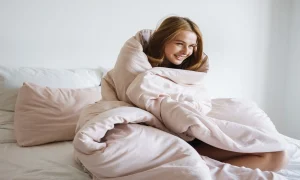 How to Care for Queen Comforter Sets to Keep Them Soft and Fresh
