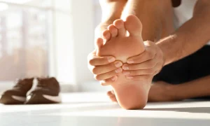 Plantar Fasciitis Symptoms: Spot the Signs and Stop Heel Pain