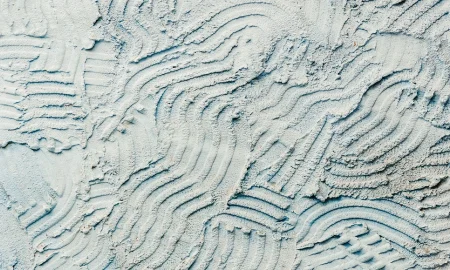 Decorative Plaster or Wallpaper? What We’ve Learned From Working With Both