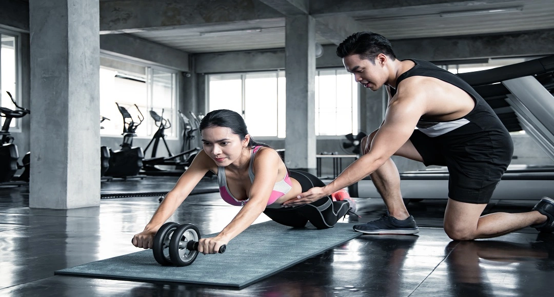How Commercial Fitness Equipment Can Elevate the Core Training Experience